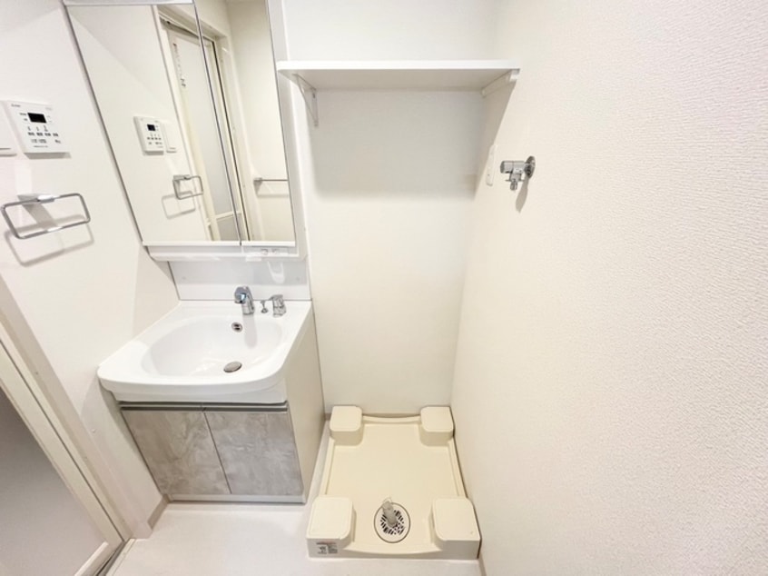 洗濯機置場 ﾌｫｰﾘｱﾗｲｽﾞ大阪ﾐｯﾃ(1504)