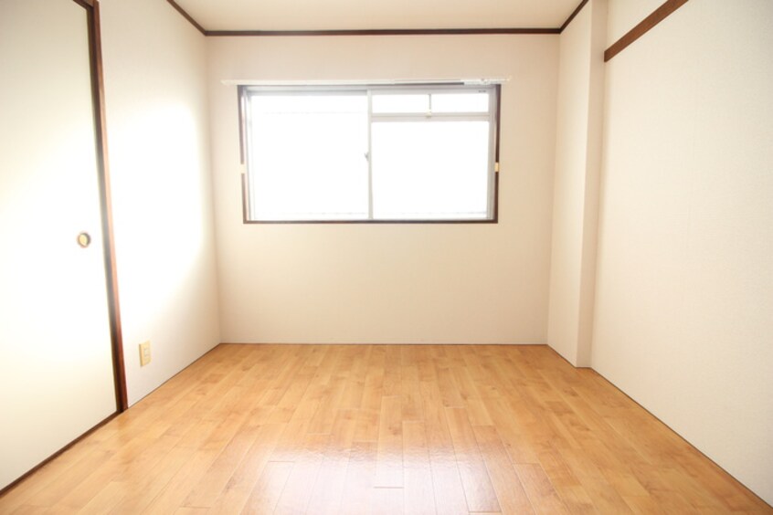 居室 プレアール材木町