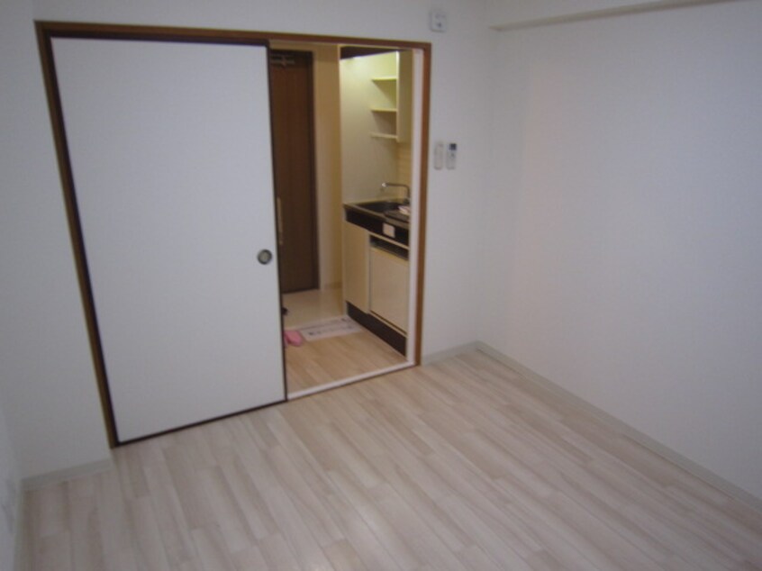 居室 プレアール材木町