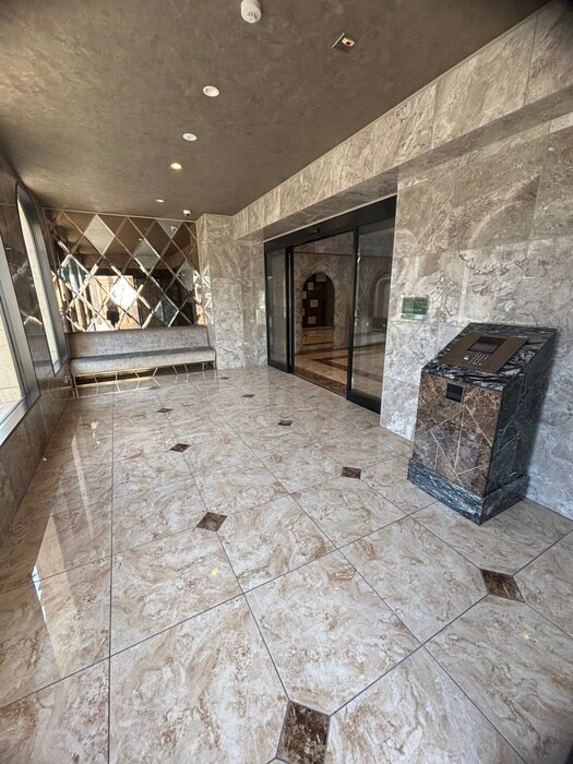 エントランス部分 PHOENIX Clove Tomoi