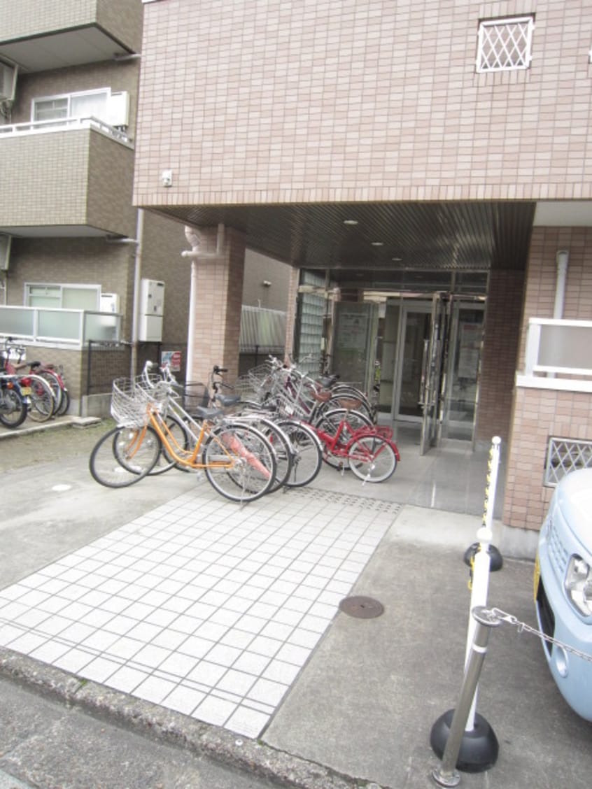 駐輪場 スウィ－トル－ム聖護院西