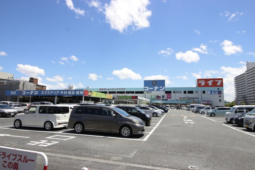 ライフ南津守店(スーパー)まで700m F maison fogliaⅡ
