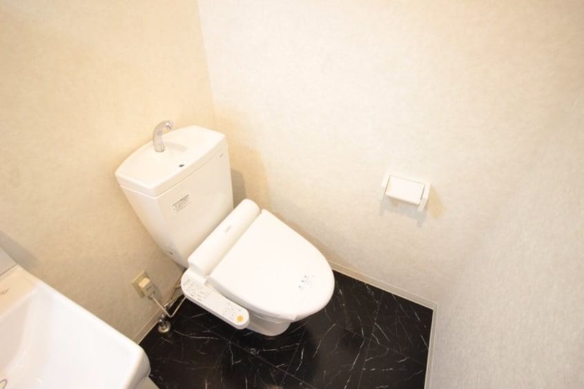 トイレ サンクラッソ　茨木駅前