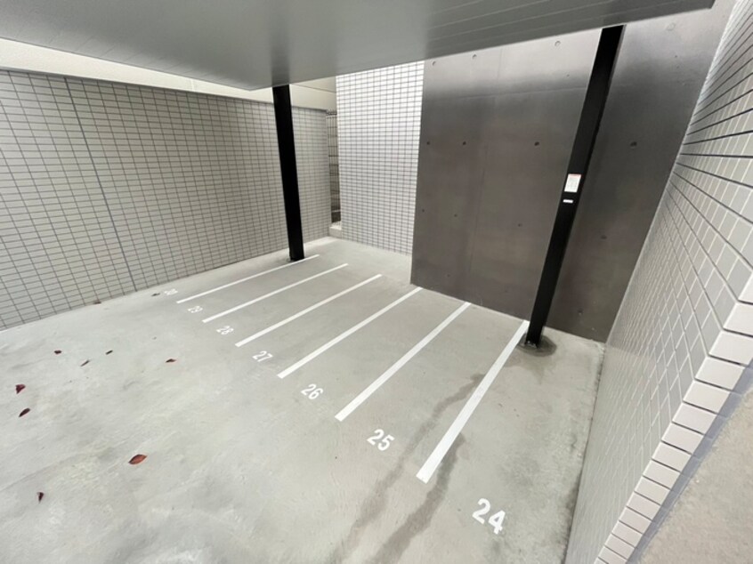 バイク置き場 Shining二条離宮