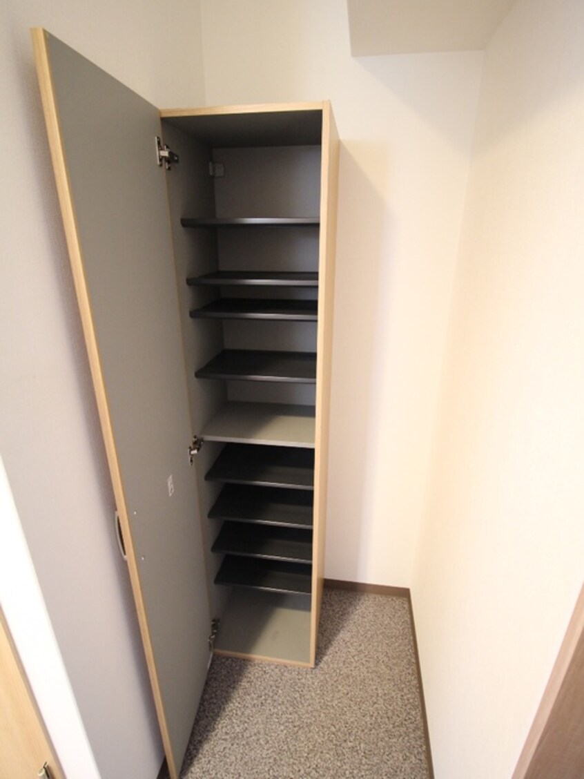 靴箱 第１関根マンション