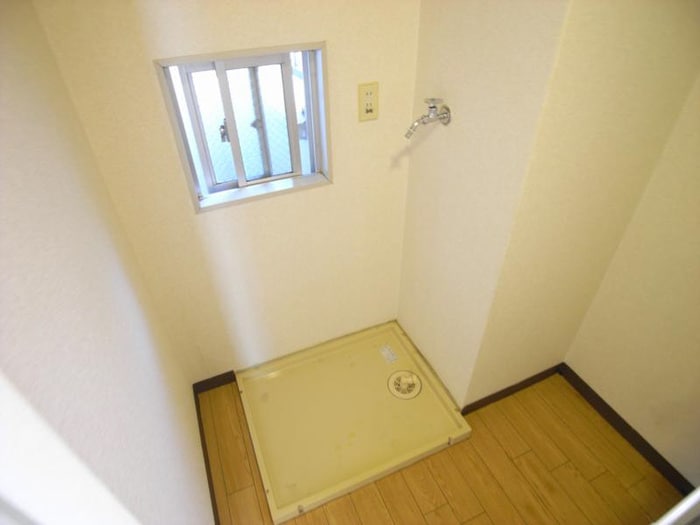 洗濯機置場 ラウェンゲン