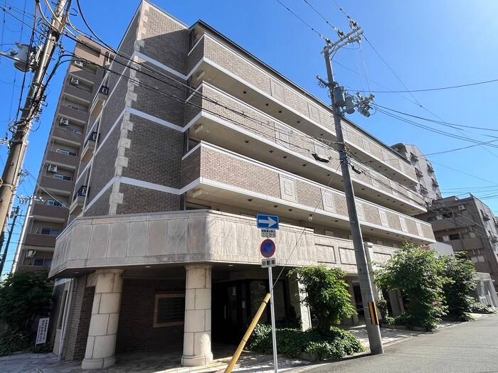 外観写真 ｲﾝｸﾞﾗﾝﾄﾞｱｳﾞｪﾆｭ-10番館