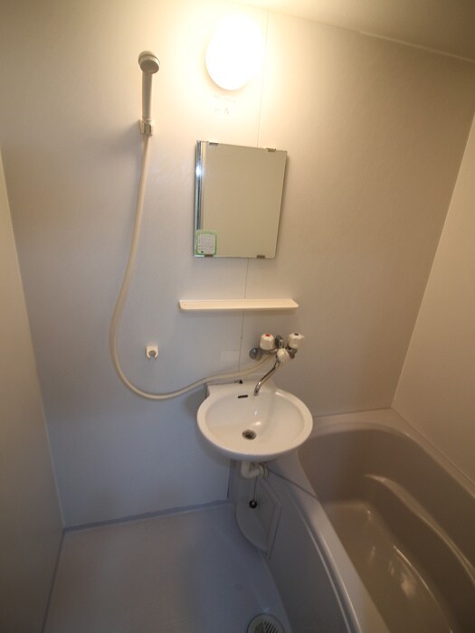 洗面 ｲﾝｸﾞﾗﾝﾄﾞｱｳﾞｪﾆｭ-10番館