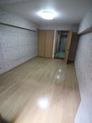 居室 ｲﾝｸﾞﾗﾝﾄﾞｱｳﾞｪﾆｭ-10番館