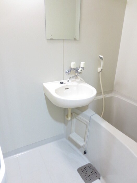 バス／シャワールーム等 アゼリア２号館