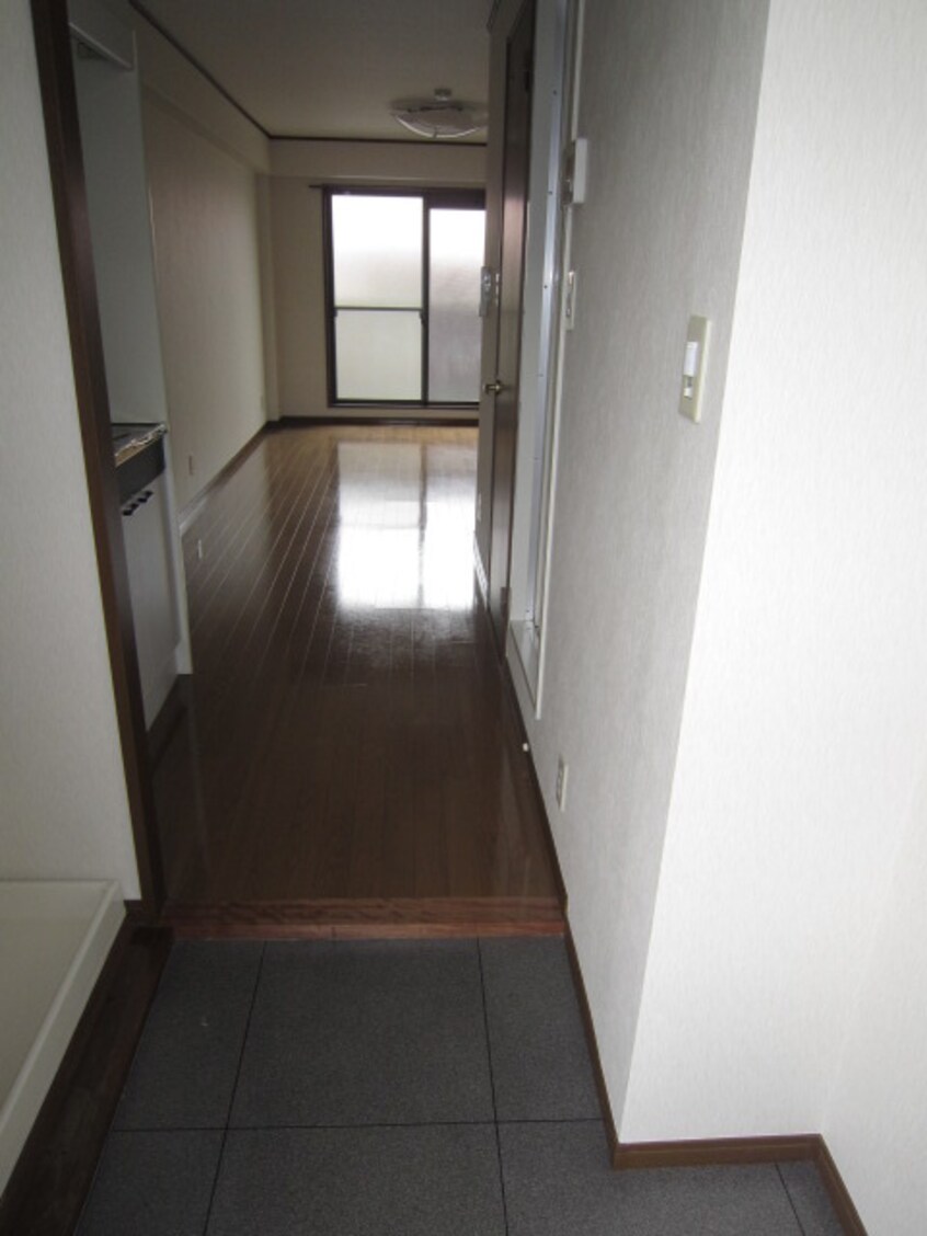 廊下 アゼリア２号館