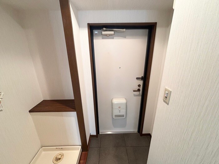 玄関 アゼリア２号館