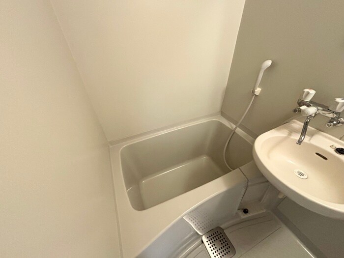 バス／シャワールーム等 アゼリア２号館