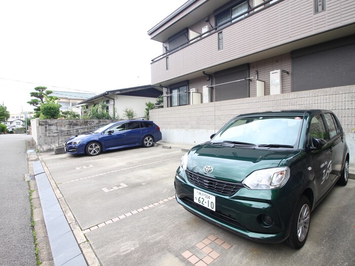 駐車場 シャンブルすずらん