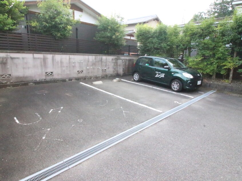 駐車場 ｳｲｽﾃﾘｱ壱番館