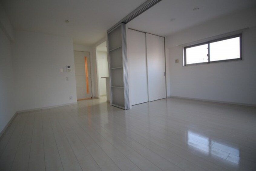 居室 ルーシア烏丸御池（１１０３）