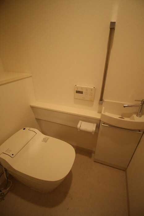 トイレ ルーシア烏丸御池（１１０３）