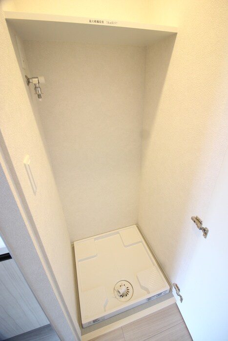 洗濯機置場 ﾚｼﾞｭｰﾙｱｯｼｭOSAKAﾃﾞｲﾌｨｰﾙ（1106）