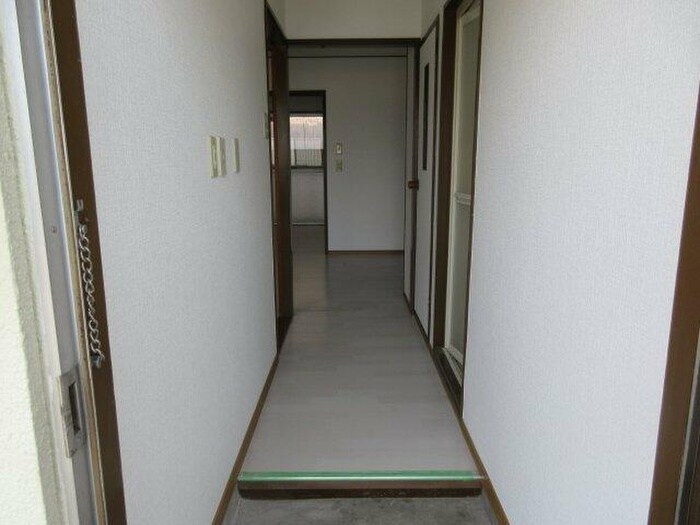 玄関 伊勢田マンション