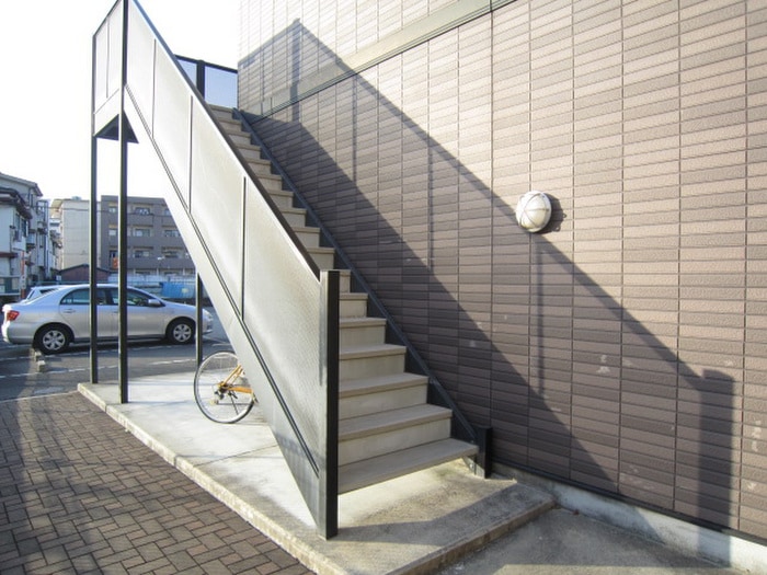 エントランス部分 アンプル－ルクラ－ジュ別府