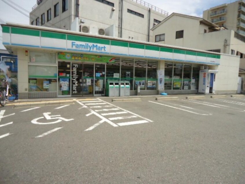 ファミリーマート(コンビニ)まで240m アクアレスト堺