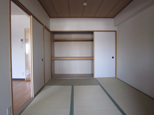 収納 ラフィネ芳樹