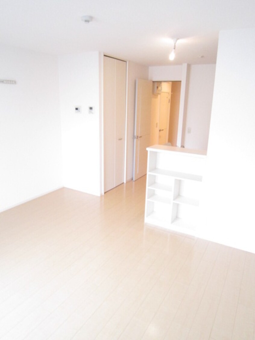 居室 ロ－ズコ－ト芦屋