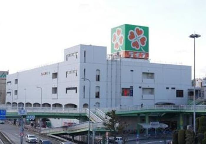 ライフ(スーパー)まで124m ソレアードⅠ