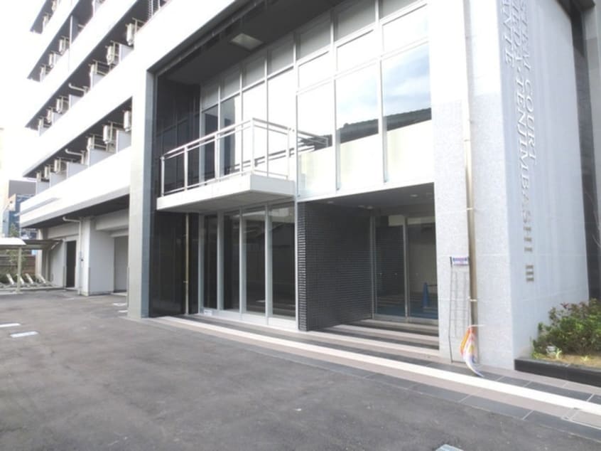 エントランス部分 ｴｽﾃﾑｺｰﾄ梅田・天神橋Ⅲｱｳﾞｧﾝﾃ