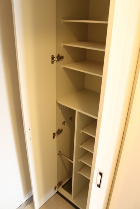 靴箱 ｴｽﾃﾑｺｰﾄ梅田・天神橋Ⅲｱｳﾞｧﾝﾃ