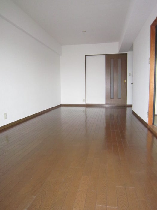 居室 デセンテ上新庄