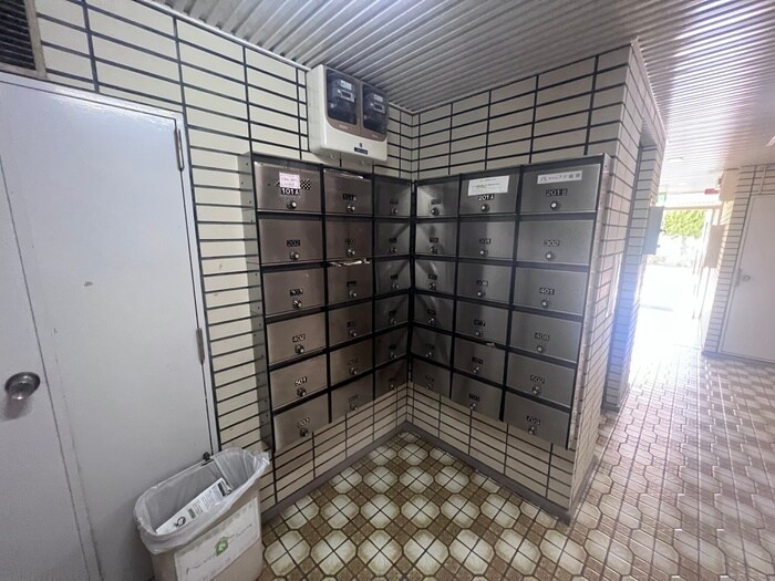 エントランス部分 ホワイトシティ平野