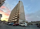 生島リバーサイドマンションＡ棟の外観