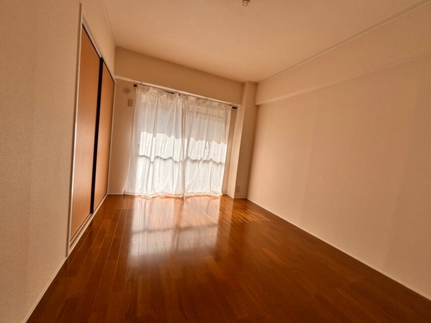 居室 プルミエ－ル春日丘