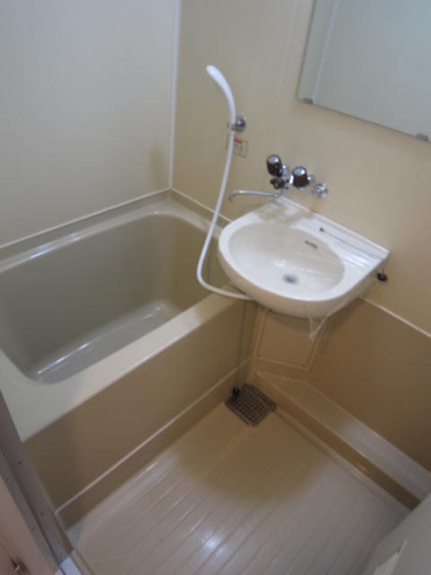 バス／シャワールーム等 ハイツマエカワ