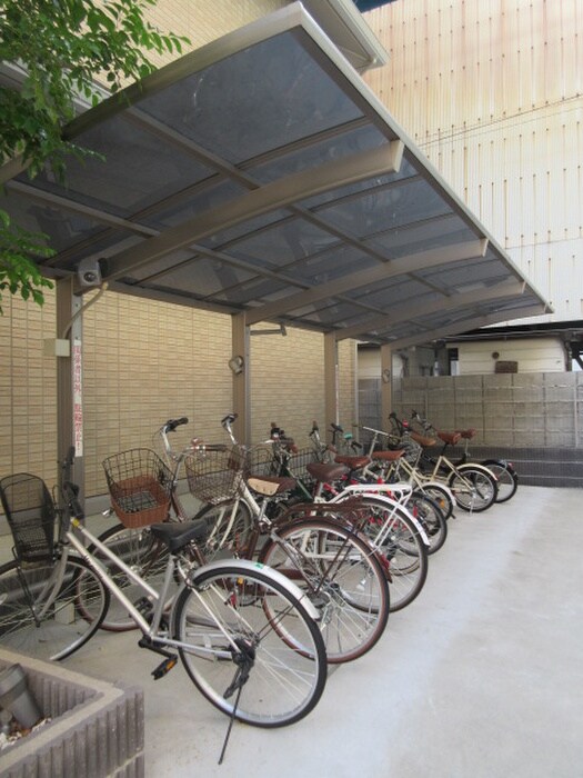 駐輪場 レガーロ河原町