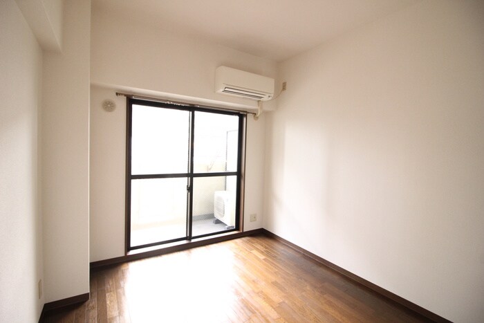 居室 香川ハイツ御影イ－スト