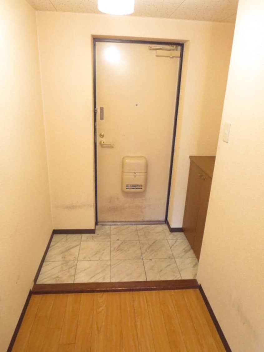 玄関 ケイズガーデン西大路