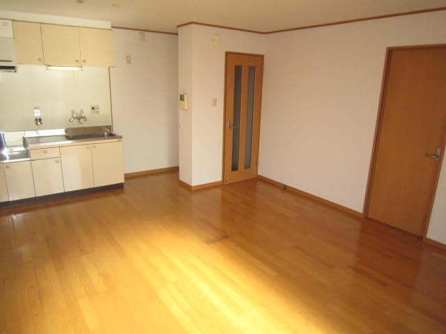 居室 シャングリラ深井