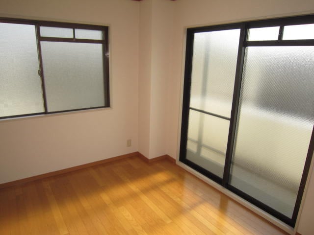 居室 シャングリラ深井