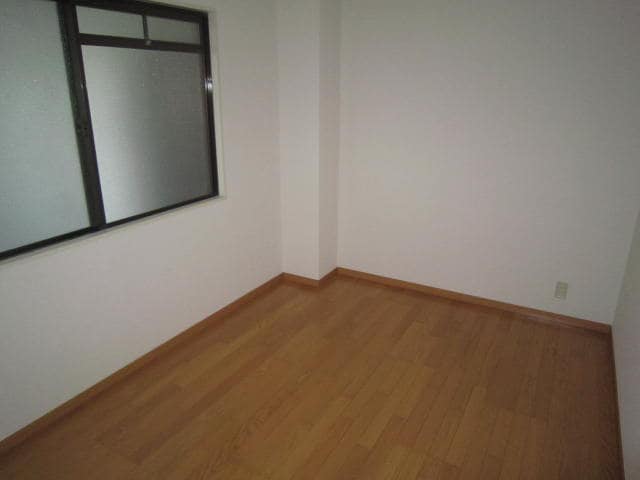 居室 シャングリラ深井