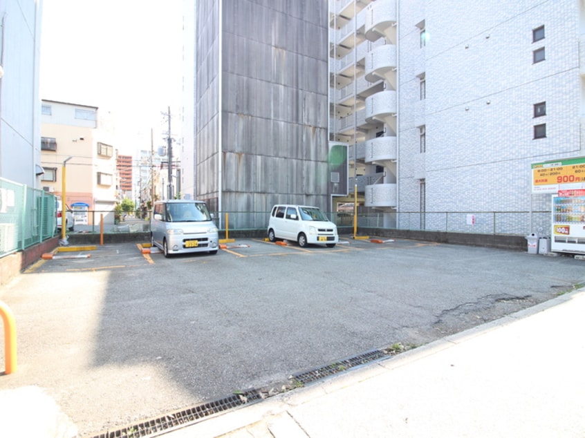 駐車場 湊興産第５ビル