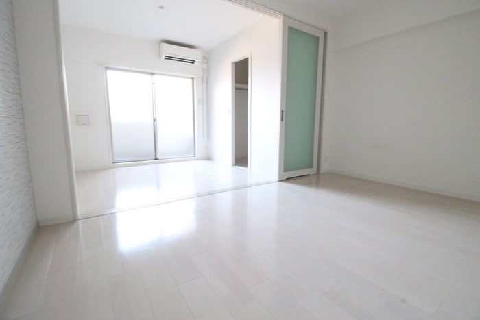 居室 ﾗ･ﾌｫﾙﾑ天満橋EAST