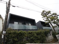 パ－クコ－ト離宮前