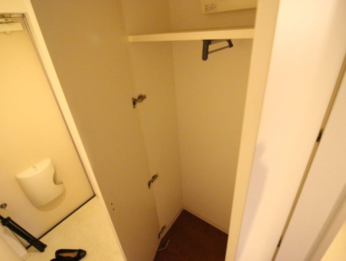 収納 パ－クコ－ト離宮前