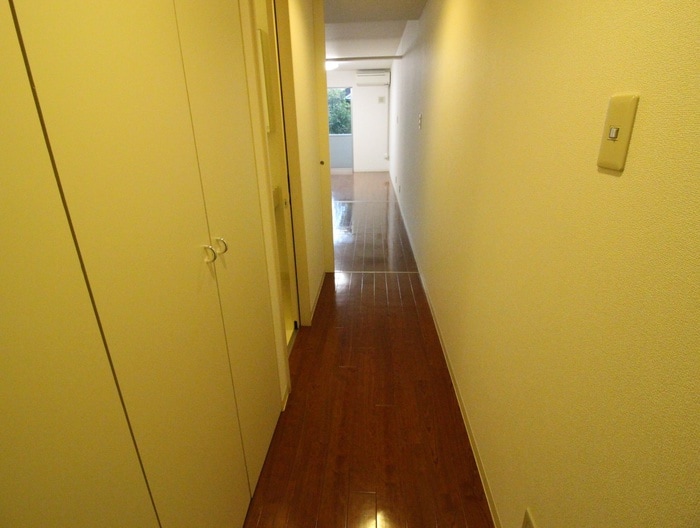 廊下 パ－クコ－ト離宮前