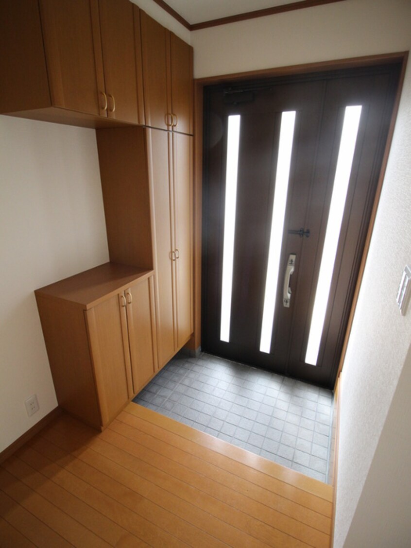玄関 草津市湖州平戸建貸家