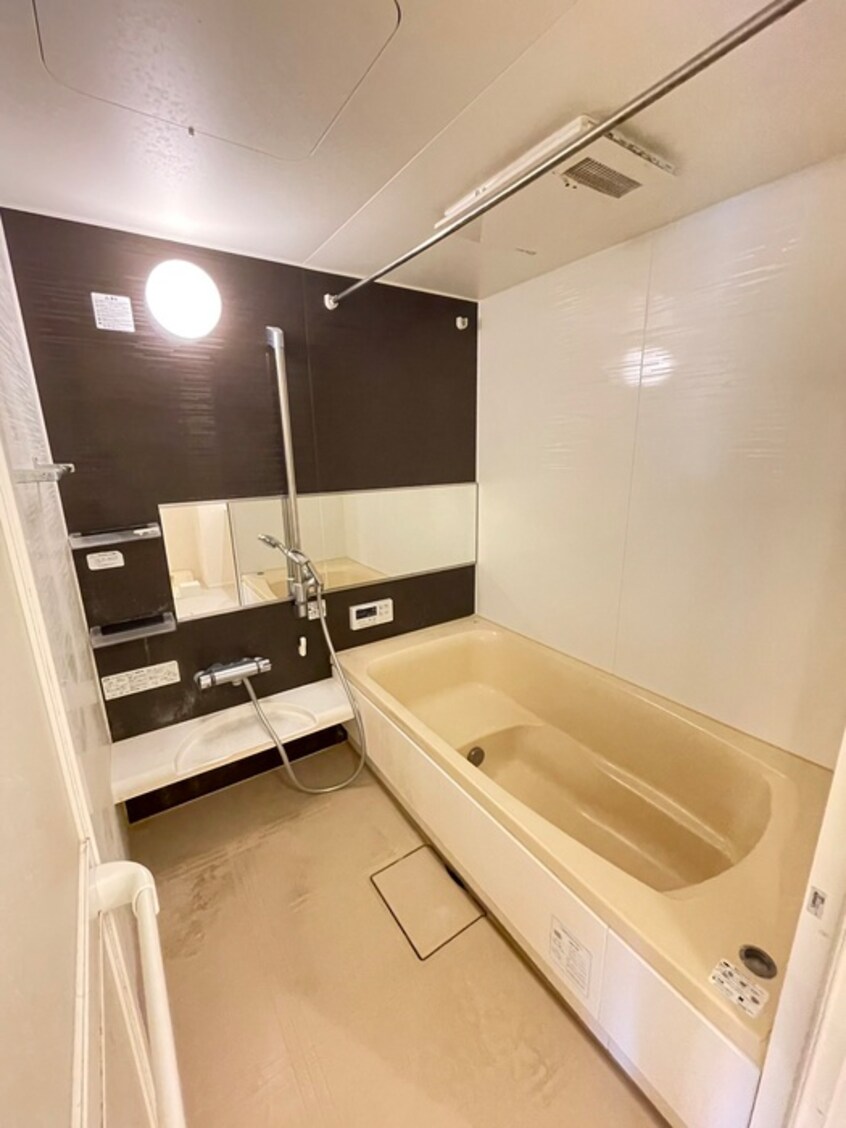 バス／シャワールーム等 フォースクエアー