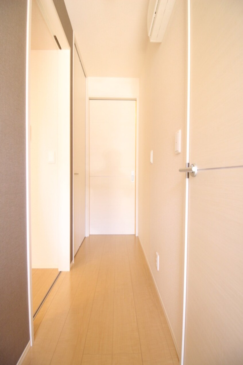 廊下 フォースクエアー