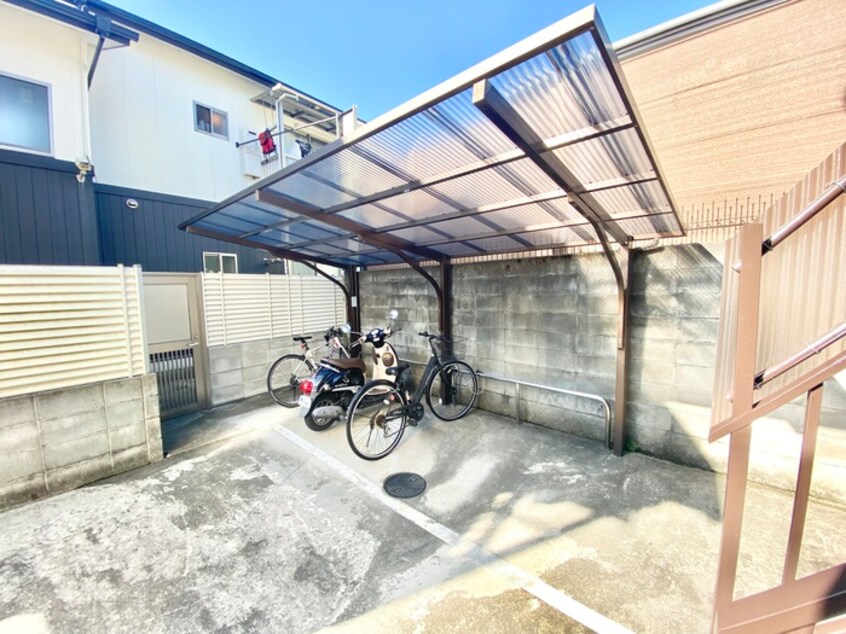 駐輪場 ハイム山喜